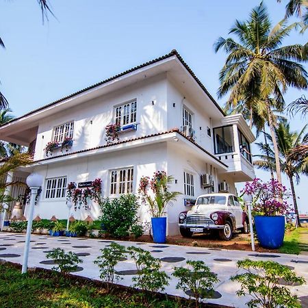White House In Goa, Truly Amazing Experience Bed and Breakfast Saligao Exterior foto