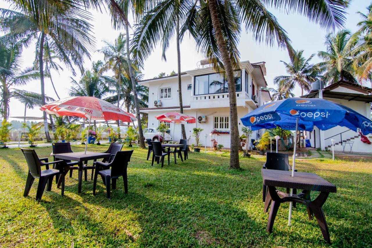 White House In Goa, Truly Amazing Experience Bed and Breakfast Saligao Exterior foto