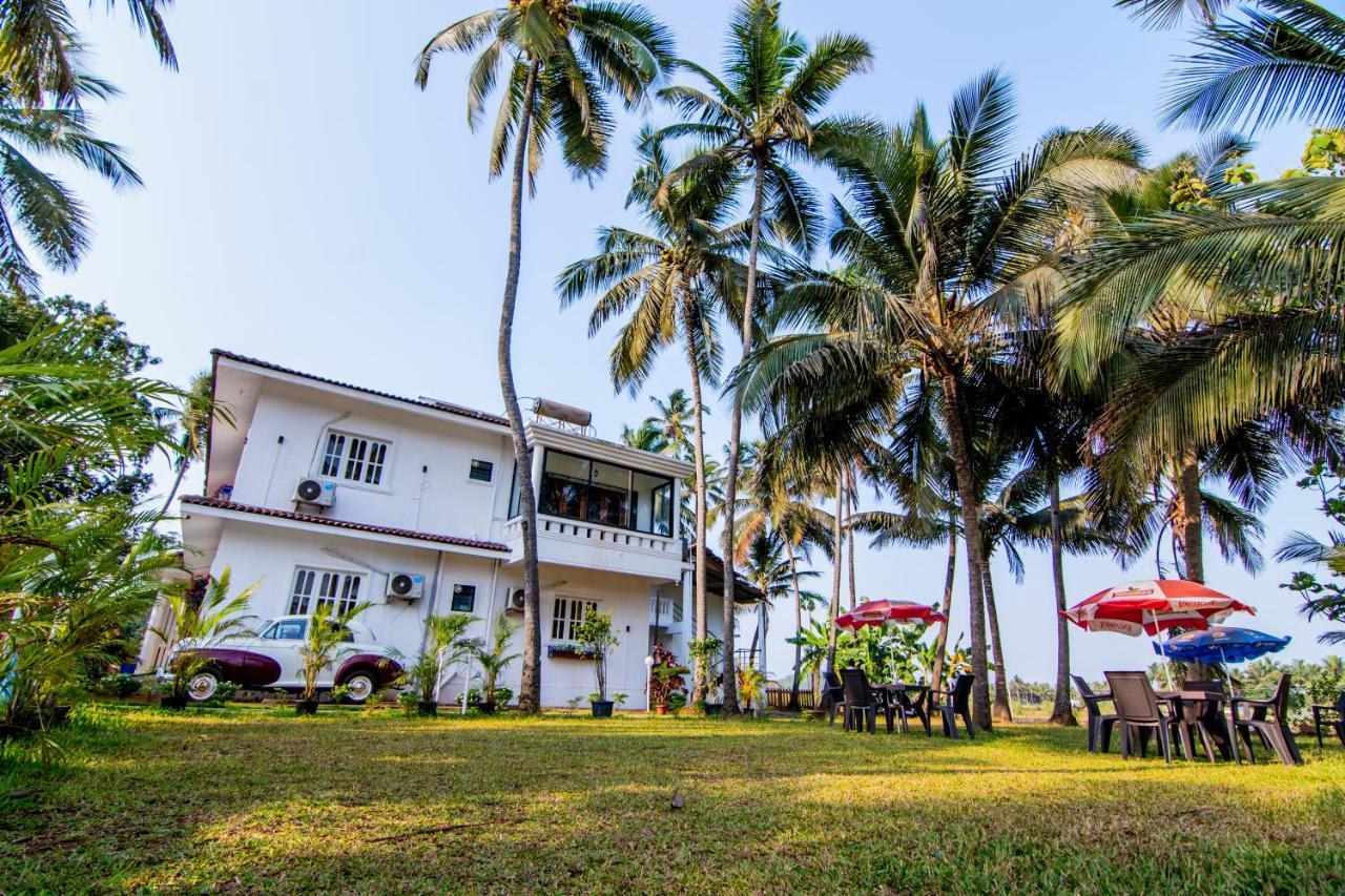 White House In Goa, Truly Amazing Experience Bed and Breakfast Saligao Exterior foto