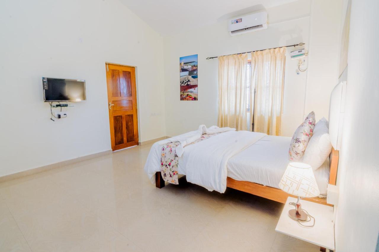 White House In Goa, Truly Amazing Experience Bed and Breakfast Saligao Exterior foto